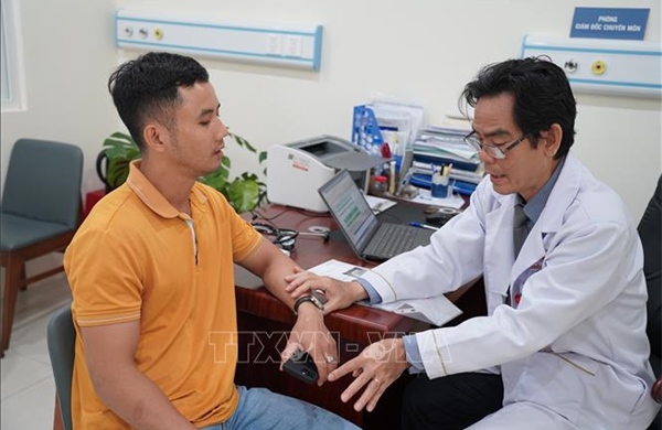 Phát triển hạ tầng y tế, nâng cao chất lượng chăm sóc sức khỏe nhân dân