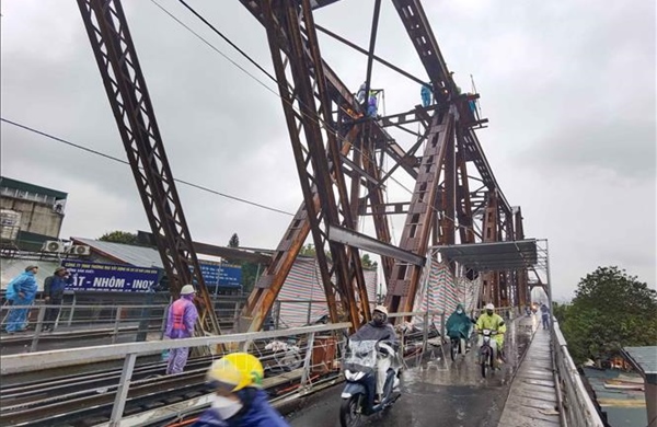 Dự kiến thông tàu qua cầu Long Biên từ 18 giờ ngày 9/2