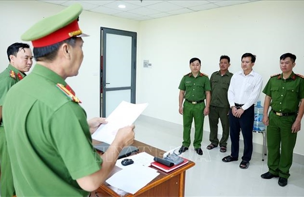 Khởi tố 3 bị can mua bán hóa đơn khống