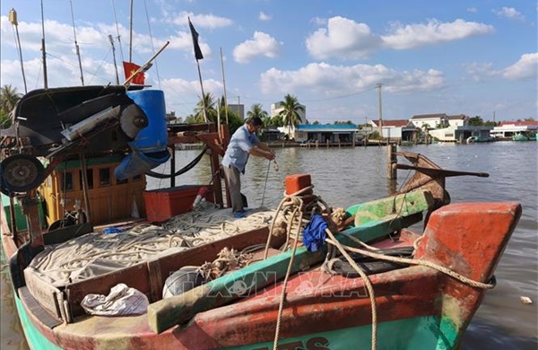Gỡ khó cho ngư dân trước biến động giá nhiên liệu