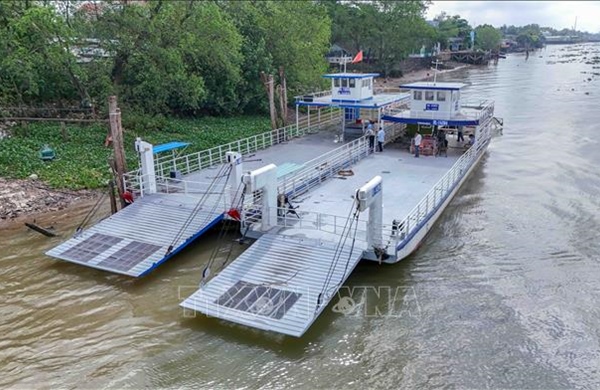 Lãng phí từ bến phà trọng điểm nối Cần Thơ - Vĩnh Long 'đắp chiếu' gần 5 năm