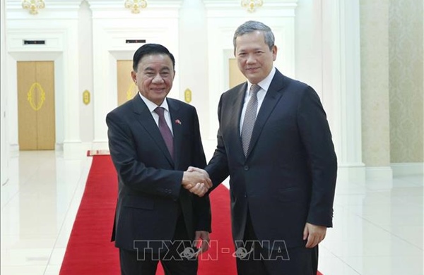 Thường trực Ban Bí thư Trần Cẩm Tú hội kiến Thủ tướng Campuchia Hun Manet