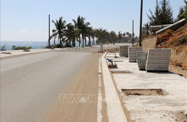 Thúc tiến độ các dự án trọng điểm tại khu vực ven biển Lâm Đồng