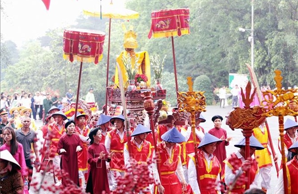 Dù ai đi ngược về xuôi/ Nhớ ngày Giỗ Tổ mùng Mười tháng Ba