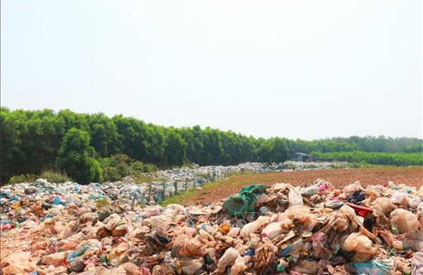 Phản hồi TTXVN: Phương án khắc phục ô nhiễm ở bãi rác tập trung Triệu Phong