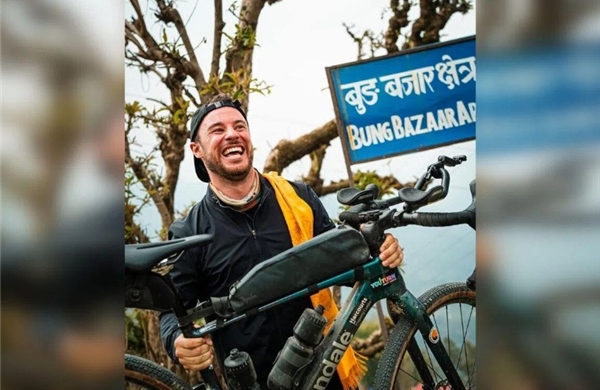 Hành trình kỷ lục chinh phục 'nóc nhà thế giới'