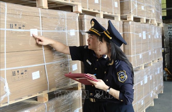 Không để hình thành điểm nóng buôn lậu, hàng giả trên tuyến biên giới