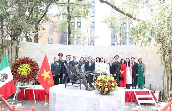 Biểu tượng Hồ Chí Minh vượt thời gian giữa lòng Mexico