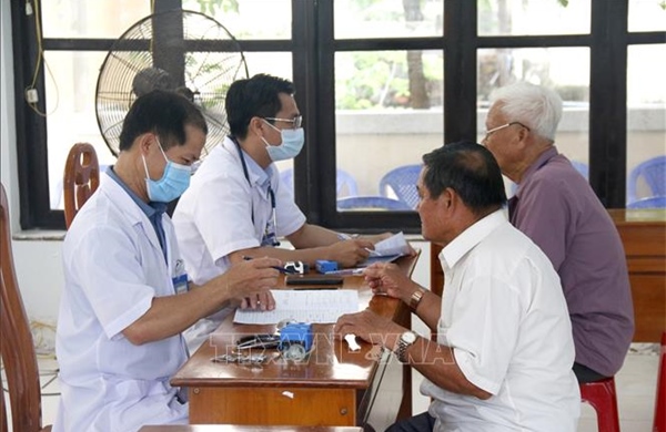 Đặc khu Phú Quý (Lâm Đồng) triển khai khám sức khỏe miễn phí cho người cao tuổi