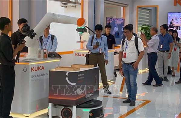 TP Hồ Chí Minh: Ra mắt Trung tâm Thực hành Công nghệ Tự động hóa 2.0
