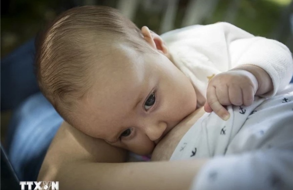 Phát hiện thêm tác dụng thần kì của sữa mẹ