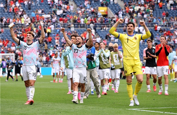 World Cup 2026: Ranh giới mong manh giữa thiên đường và vực thẳm