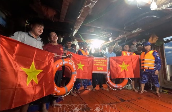 Khắc phục 'thẻ vàng' IUU: Bắt đầu từ niềm tin của ngư dân