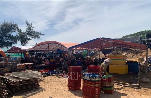 Đắk Lắk yêu cầu tháo dỡ cơ sở chế biến thủy sản tự phát gây ô nhiễm môi trường