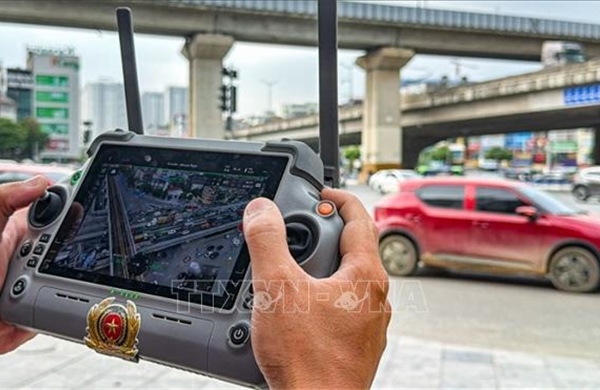 UAV hỗ trợ phát hiện vi phạm, xử lý điểm nghẽn giao thông tại Hà Nội