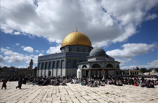 Nam giới Do Thái được phép mang sách cầu nguyện lên Núi Đền/Al-Aqsa
