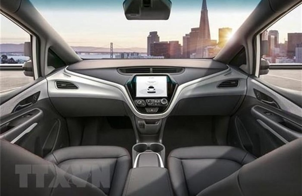 Các hãng xe Nhật Bản chạy đua phát triển xe tự lái tích hợp AI