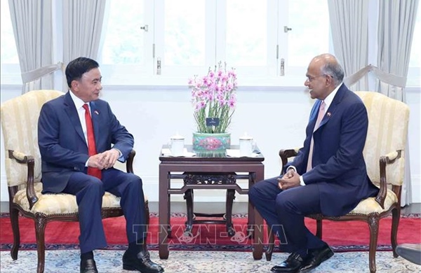 Thường trực Ban Bí thư Trần Cẩm Tú gặp Bộ trưởng Cao cấp Singapore K. Shanmugam 
