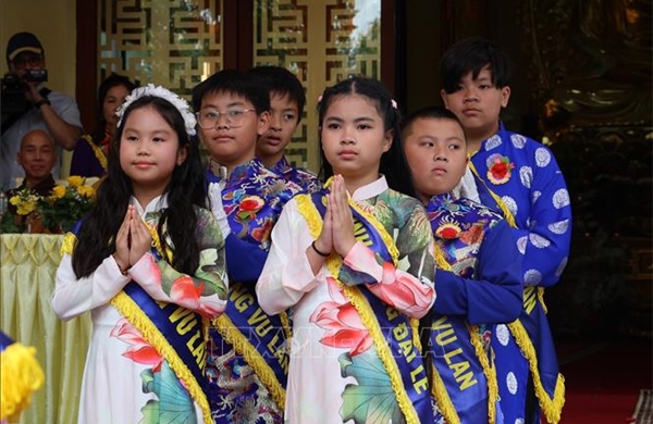 Gìn giữ đạo lý tri ân, kết nối cộng đồng người Việt tại Đức
