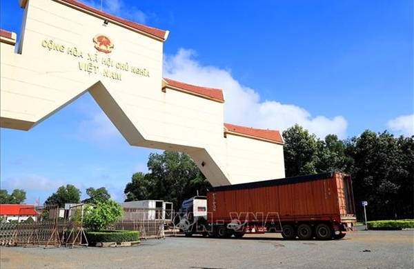 Đầu tư gần 200 tỷ đồng phát triển hạ tầng kết nối cửa khẩu Xa Mát