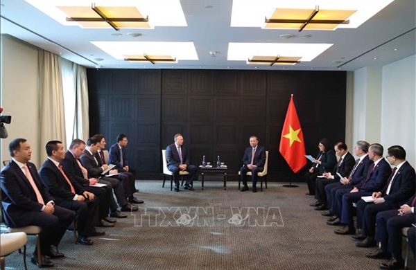 Tổng Bí thư, Chủ tịch nước Tô Lâm tiếp đại diện một số doanh nghiệp và trường đại học tại LB Nga