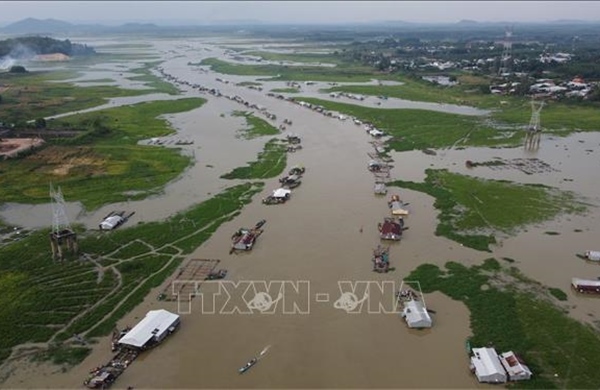 Mưa lớn, mực nước sông Đồng Nai dâng cao, cảnh báo ngập vùng thấp