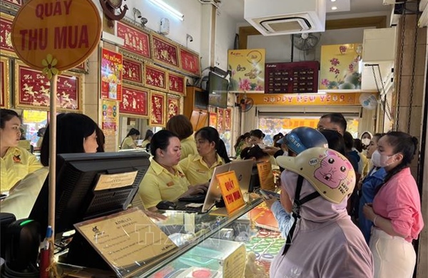 Giá vàng sáng 9/5 giảm 1 triệu đồng/lượng