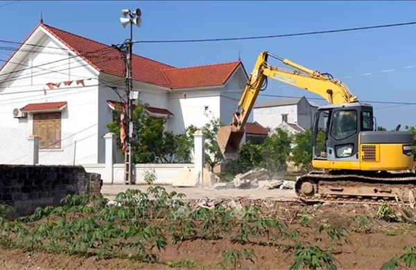 Điểm sáng trong phong trào hiến đất và tài sản trên đất làm đường giao thông
