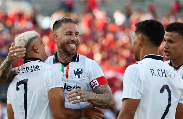 Cảnh báo từ nắng nóng cực đoan tại Giải FIFA Club World Cup