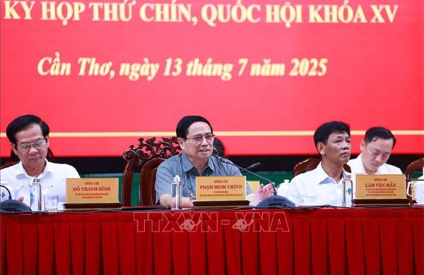Thủ tướng Phạm Minh Chính tiếp xúc cử tri thành phố Cần Thơ