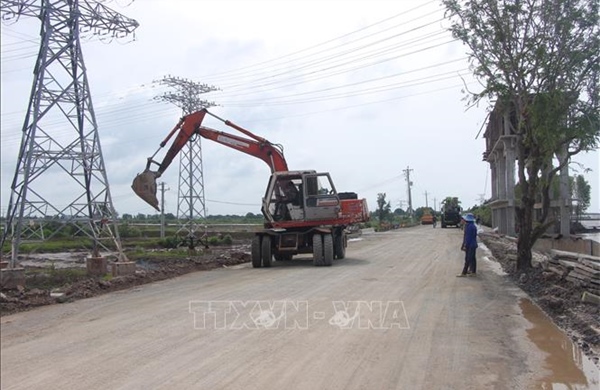 Giải ngân vốn đầu tư công tăng mạnh, đạt gần 44% kế hoạch