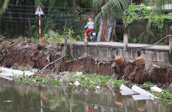 Đồng Tháp có hơn 40 điểm sạt lở bờ sông, kênh rạch nghiêm trọng