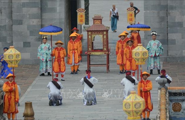 Huế: Tái hiện lễ Truyền lô tuyên dương 384 học sinh giỏi các cấp