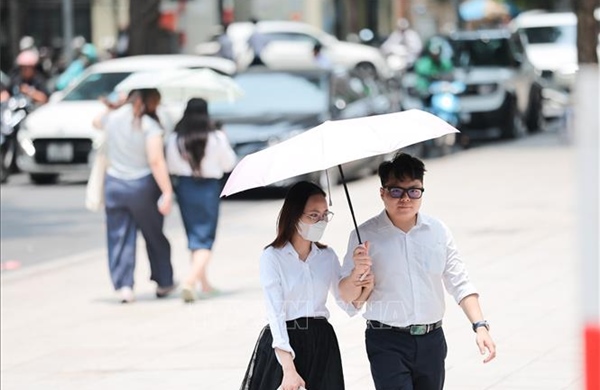 Thời tiết đêm 2 và ngày 3/8: Miền Trung nắng nóng diện rộng