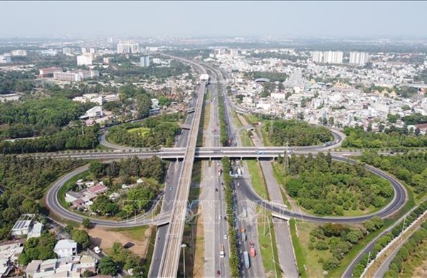 TP Hồ Chí Minh mở lối không gian phát triển - Bài 1: Đầu tư hạ tầng kết nối