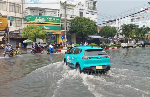 Thời tiết đêm 12/9: Cảnh báo nguy cơ mưa với cường suất lớn ở nhiều khu vực