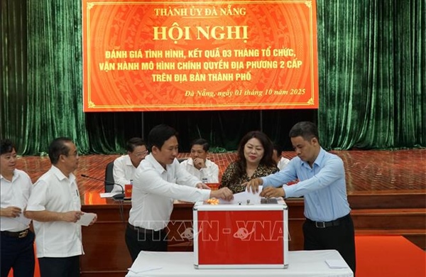 Đà Nẵng quyên góp ủng hộ các địa phương bị thiệt hại nặng bởi bão số 10