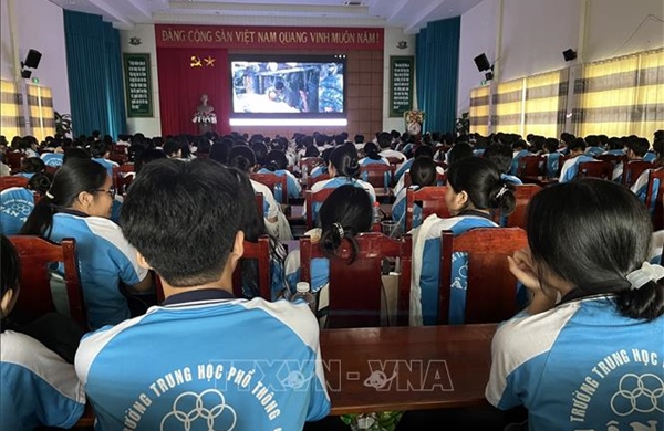 Đồng bộ các giải pháp xây dựng môi trường học đường an toàn