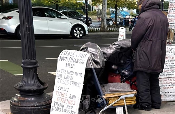 Kinh tế Mỹ lộ rõ dạng phân hóa giàu nghèo hình 'chữ K'