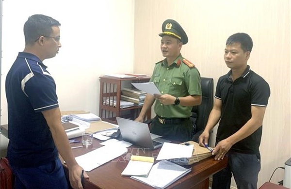 Khởi tố 9 đối tượng tổ chức cho người khác trốn đi nước ngoài