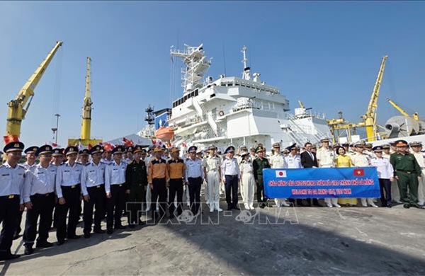 Tàu tuần tra Lực lượng Bảo vệ bờ biển Nhật Bản thăm xã giao thành phố Đà Nẵng