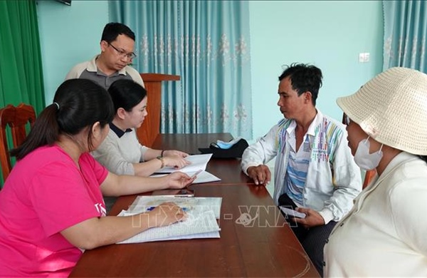 Chi kịp thời quà của Đảng, Nhà nước cho đối tượng được hưởng trợ cấp