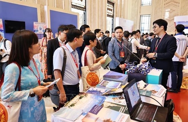 Đặt trí thức vào vị trí trung tâm của chiến lược phát triển quốc gia