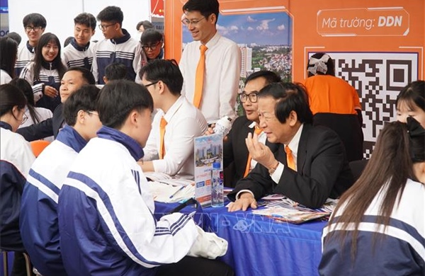 Hơn 100 trường Đại học tư vấn tuyển sinh - hướng nghiệp 2026 tại Nghệ An