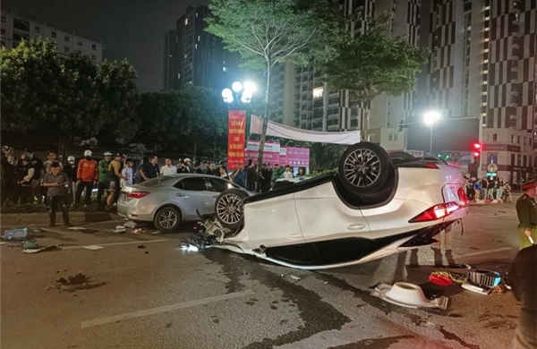 Xác định danh tính lái xe Lexus gây tai nạn liên hoàn tại phố Trung Kính (Hà Nội)