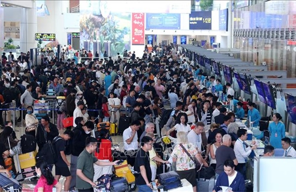 Thận trọng tránh ‘bẫy’ lừa đảo mùa du lịch cao điểm