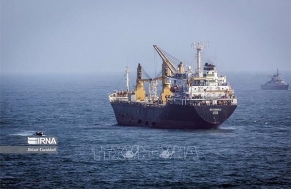 Sự trỗi dậy của các tuyến đường vận tải dầu mỏ thay thế eo biển Hormuz