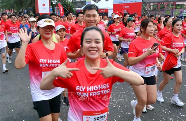 8.000 vận động viên tham dự Giải chạy AirAsia RedRun Đà Nẵng 2026