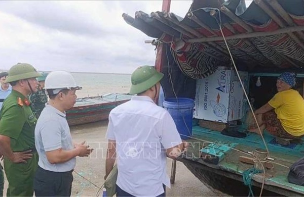 Ảnh hưởng bão số 4: Vùng ven biển Quảng Ninh, Hưng Yên, Hải Phòng có gió mạnh, sóng cao