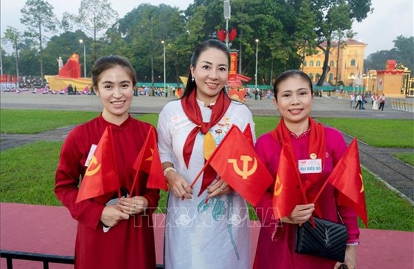 Nuôi dưỡng tình yêu quê hương từ tiếng mẹ đẻ